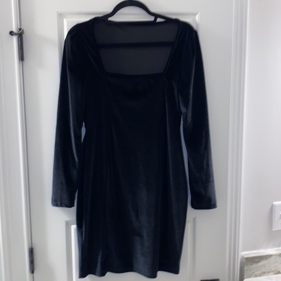 Barre Velvet Long Sleeve Black